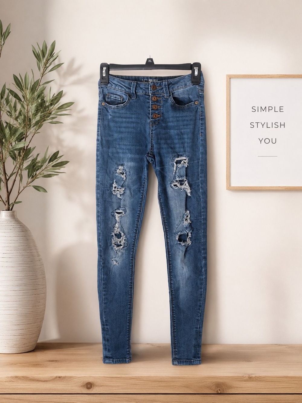 No Boundaries Mid Rise Distressed Skinny Jeans Size 1 Stretch Denim Button Fly